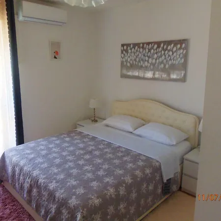 Lara & Ante Apartman *