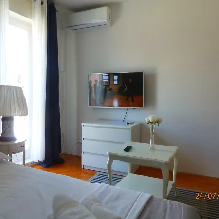 Lara & Ante Apartman *