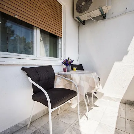 Lara & Ante Apartman *